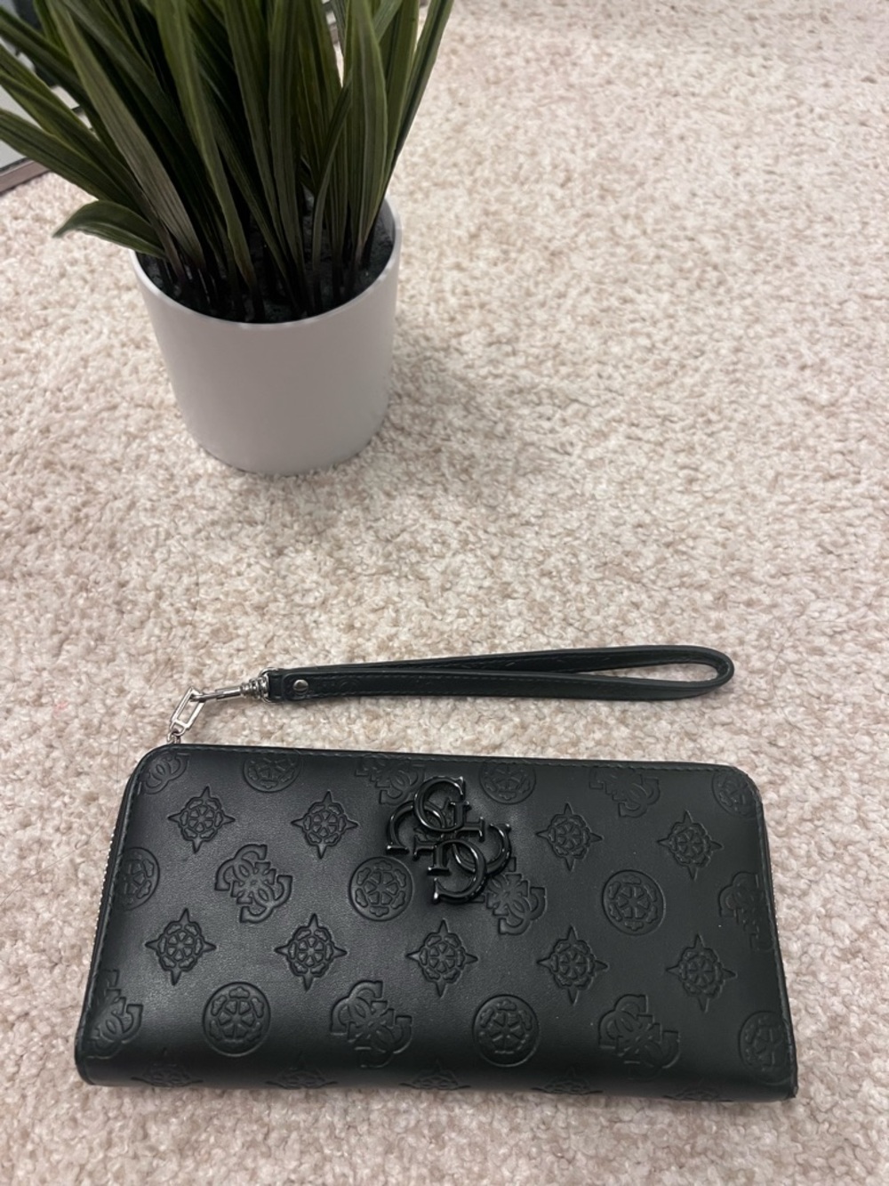 GUESS Black Wristlet Wallet